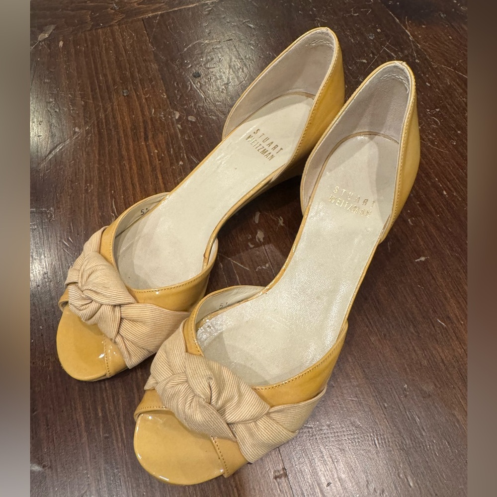 Stuart Weitzman yellow/tan Dorsay wedge low heel
